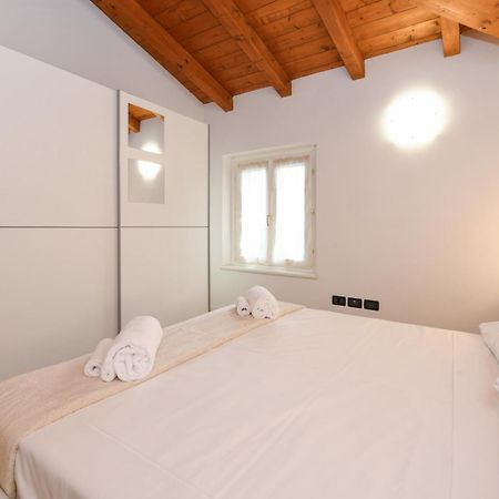 Wendy Apartment- Twobedroom & Pool & Parkprivatefree & Sports Desenzano del Garda Exterior photo