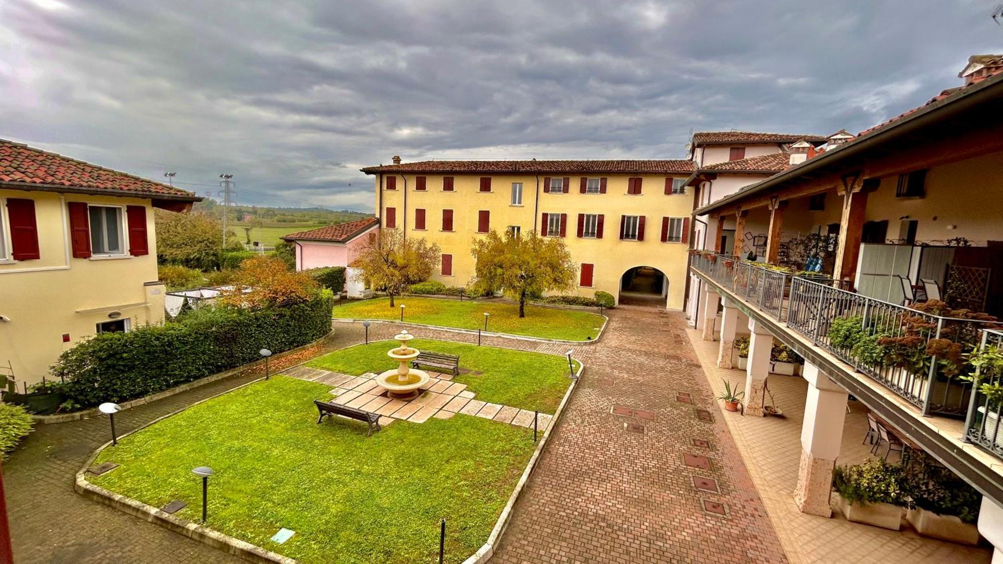 Wendy Apartment- Twobedroom & Pool & Parkprivatefree & Sports Desenzano del Garda Exterior photo