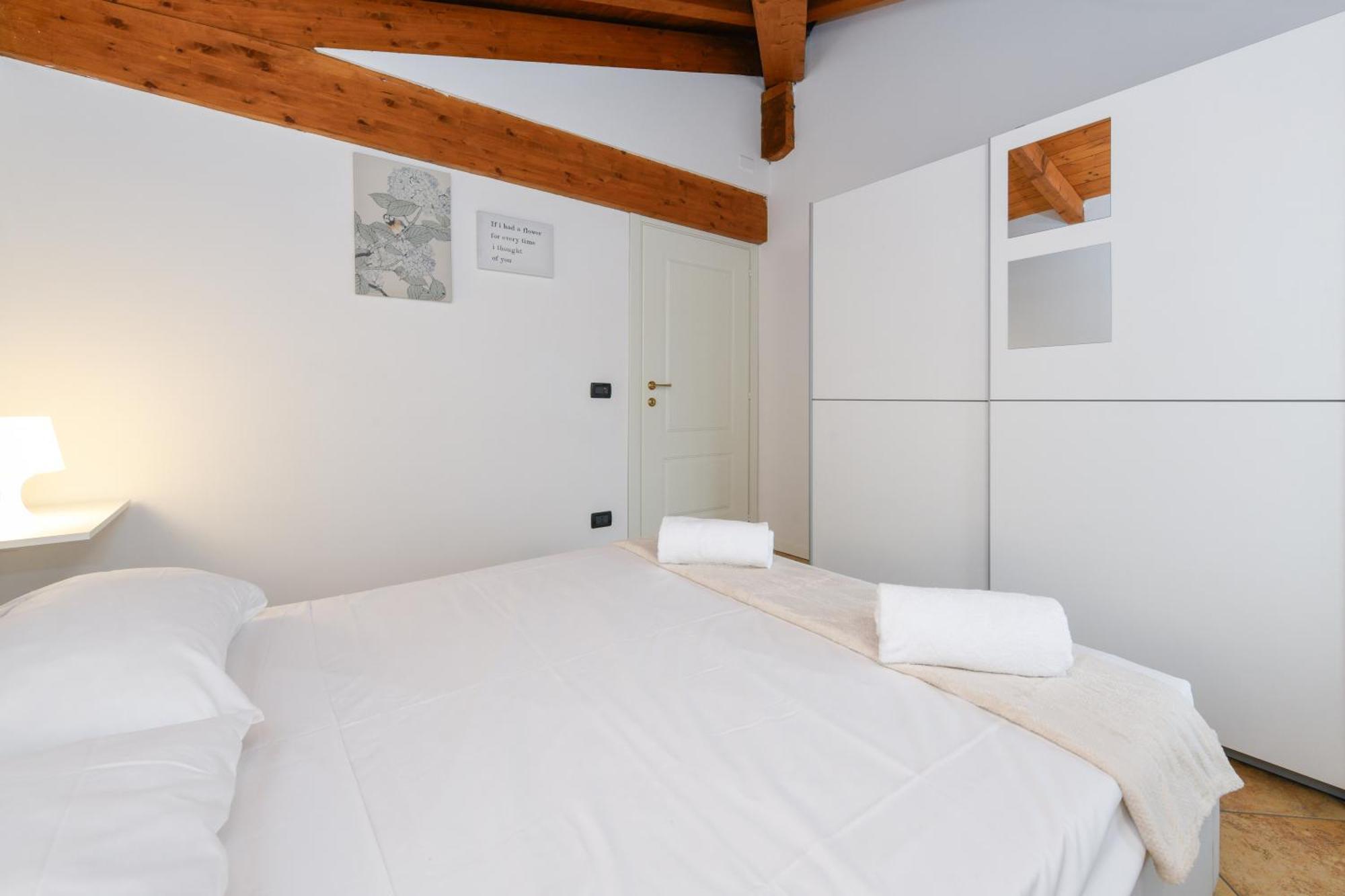 Wendy Apartment- Twobedroom & Pool & Parkprivatefree & Sports Desenzano del Garda Exterior photo