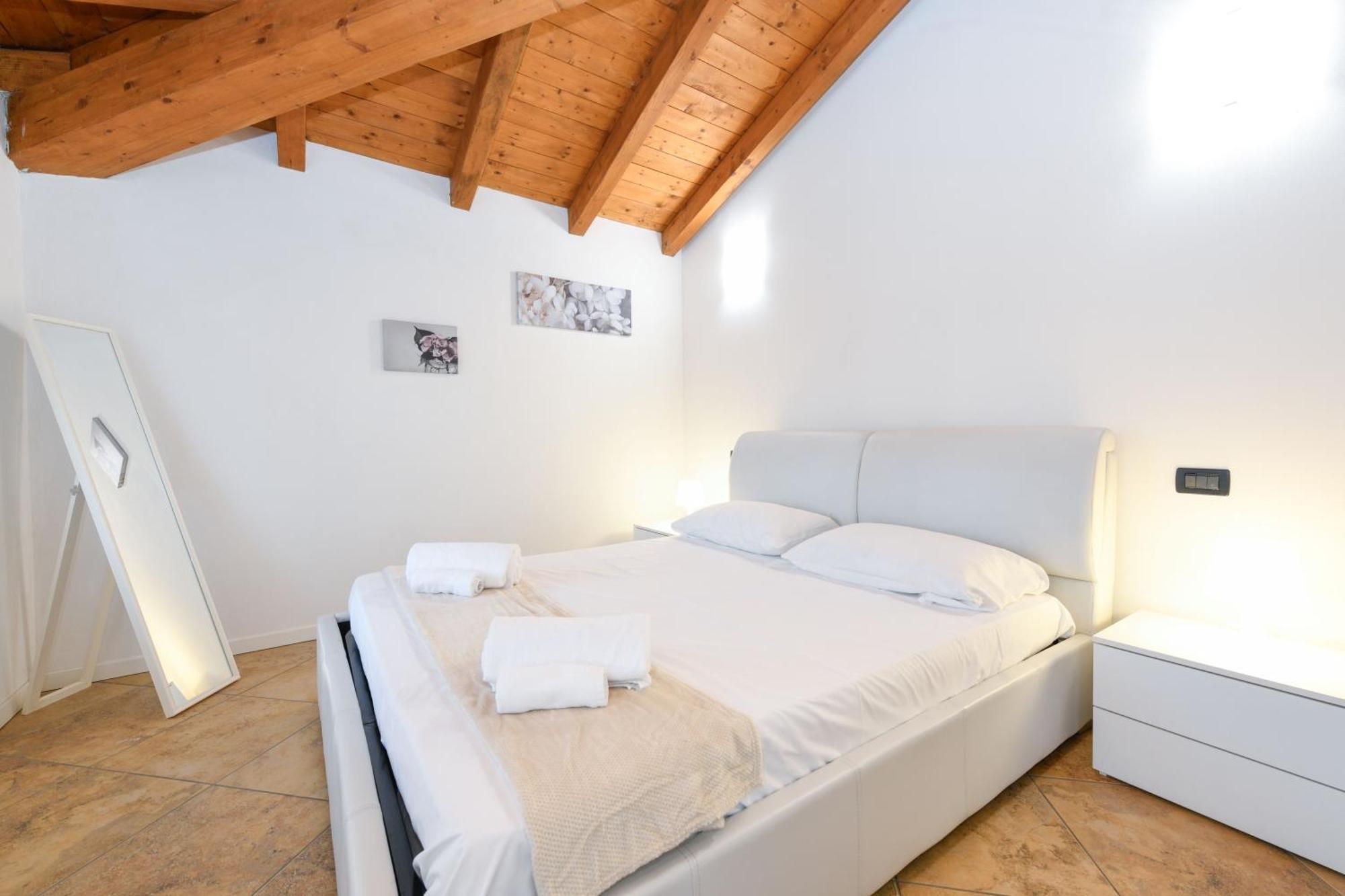 Wendy Apartment- Twobedroom & Pool & Parkprivatefree & Sports Desenzano del Garda Exterior photo