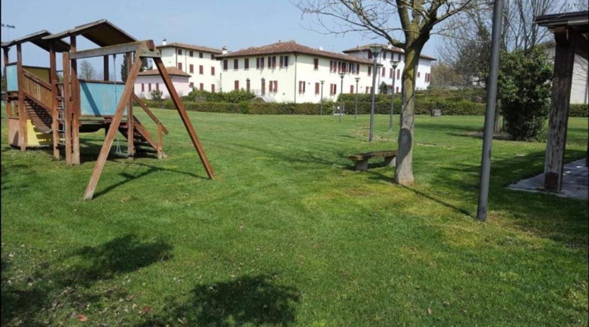 Wendy Apartment- Twobedroom & Pool & Parkprivatefree & Sports Desenzano del Garda Exterior photo