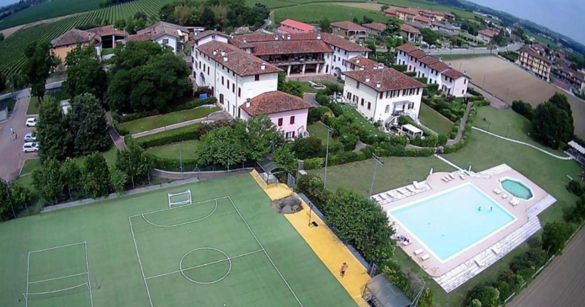 Wendy Apartment- Twobedroom & Pool & Parkprivatefree & Sports Desenzano del Garda Exterior photo